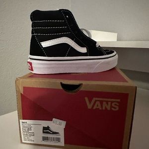 Vans Kids Sk8-Hi Black and White -NEVER WORN